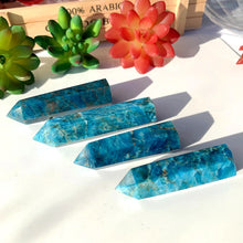 Load image into Gallery viewer, Blue Apatite Point