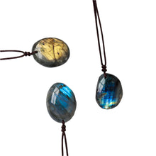 Load image into Gallery viewer, Labradorite Pendant Necklace