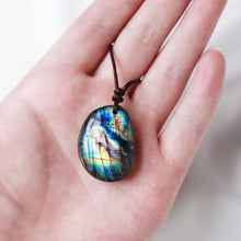 Load image into Gallery viewer, Labradorite Pendant Necklace