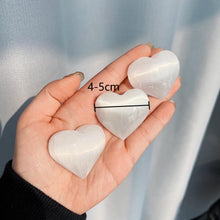 Load image into Gallery viewer, Selenite Heart